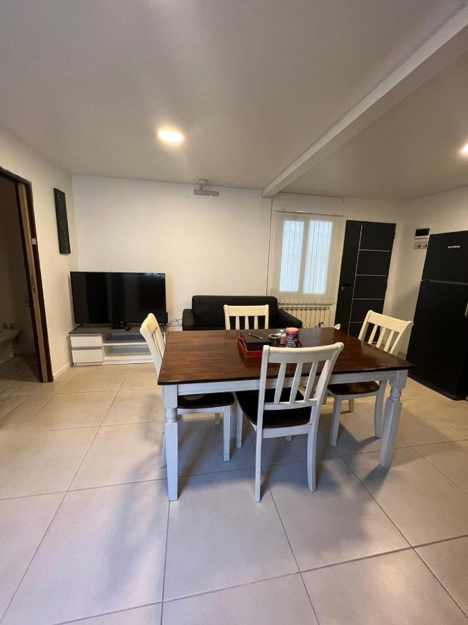 Moderno Departamento Completo, Versatil Y Espacioso Lejlighed Ushuaia Eksteriør billede