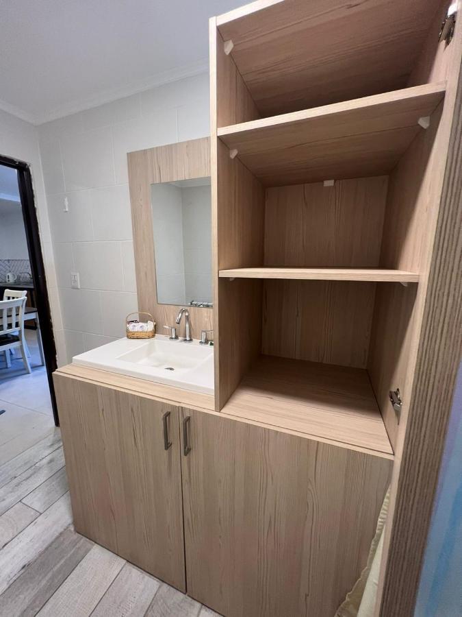 Moderno Departamento Completo, Versatil Y Espacioso Lejlighed Ushuaia Eksteriør billede